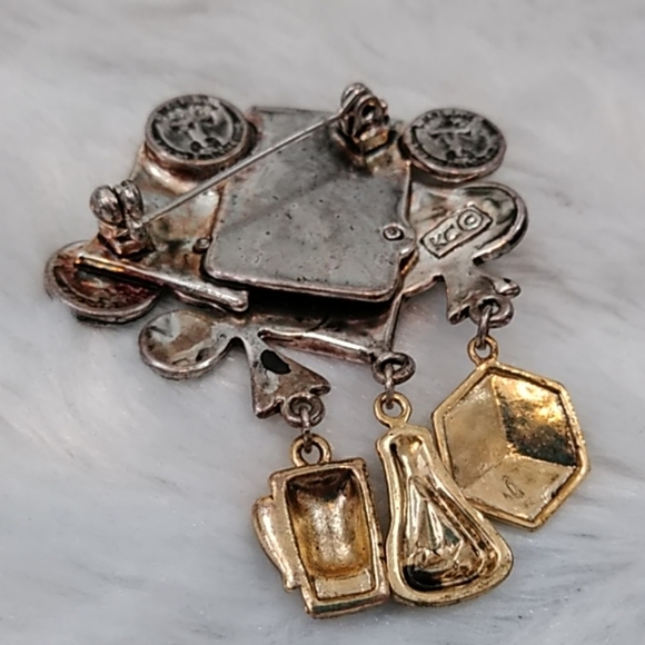 3/$15 Gambling Bingo Poker Dice Brooch Pin - Picture 2 of 6